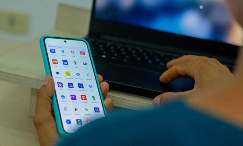 O programa visa não só facilitar o processo educacional, mas também promover a equidade digital.| Créditos: Imagem Jeane de Oliveira- https://auxiliosocial.com.br/