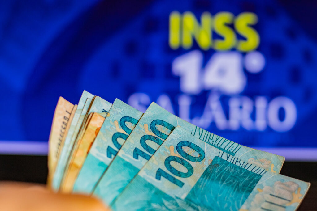 14° salário do INSS. 