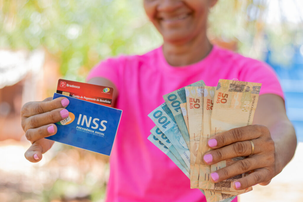 14º salário APOSENTADOS.