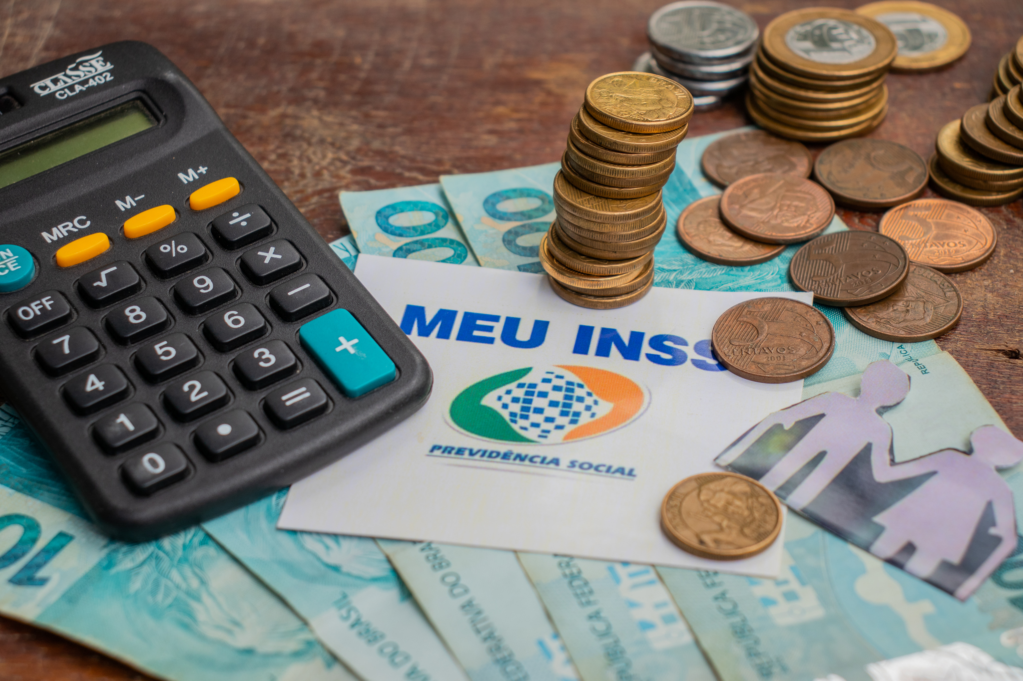 Aposentadoria sem contribuição.