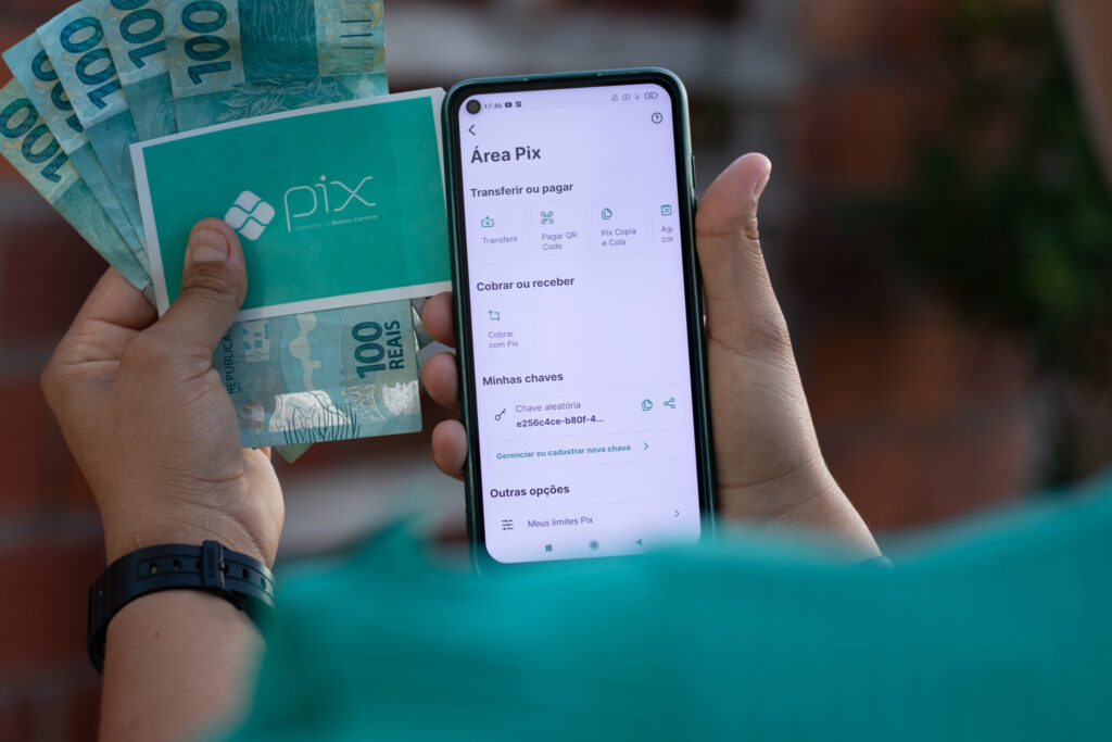 Auxílio PIX.