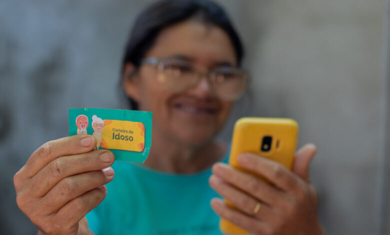 Carteira do idoso.