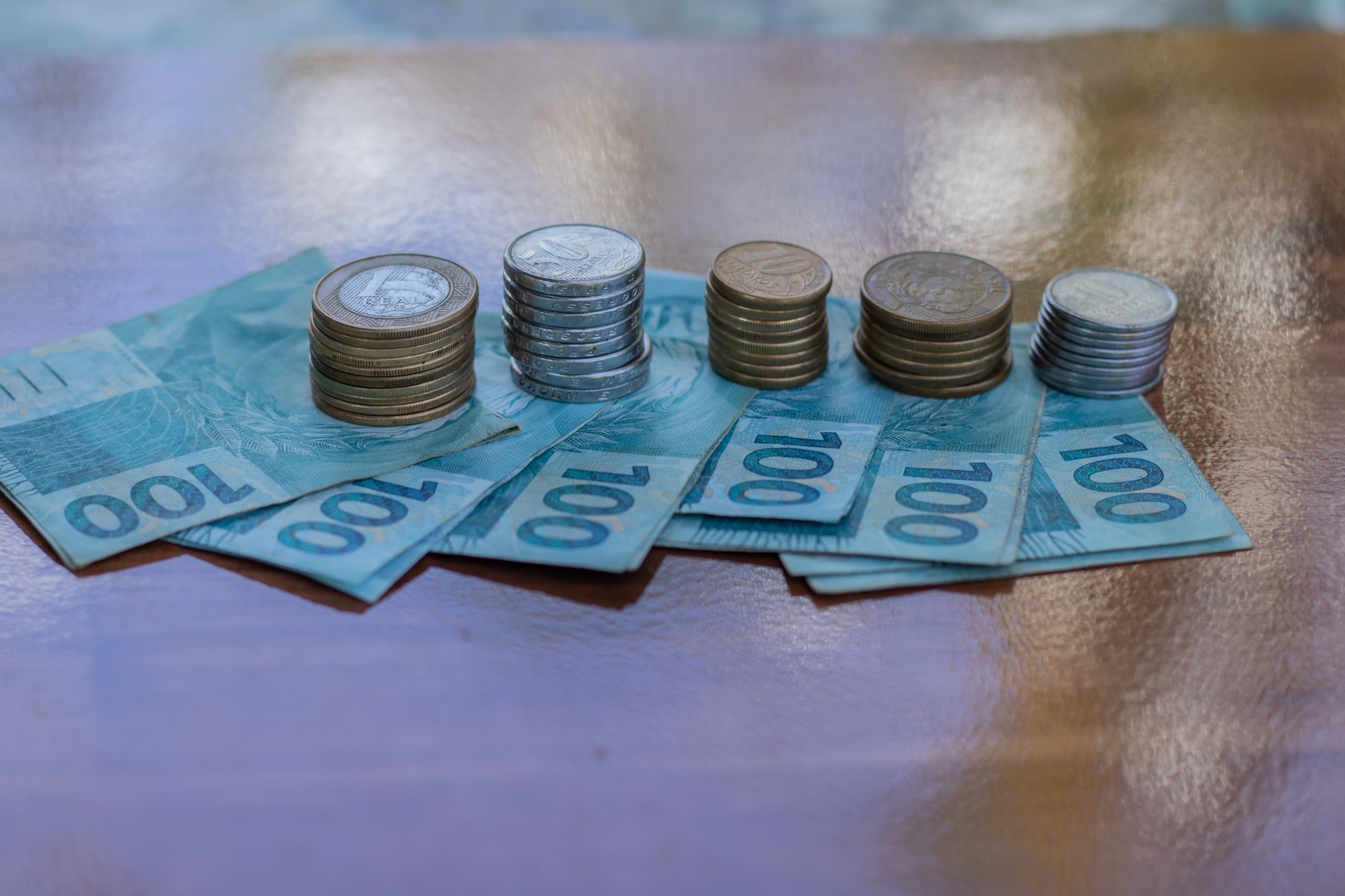 Novo saque anunciado.