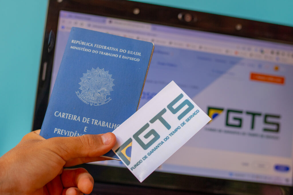 Se aprovada, a nova lei pode aumentar significativamente a contratação de aposentados por empresas de todos os portes.|Créditos:Imagem-Jeane de Oliveira - auxiliosocial.com.br