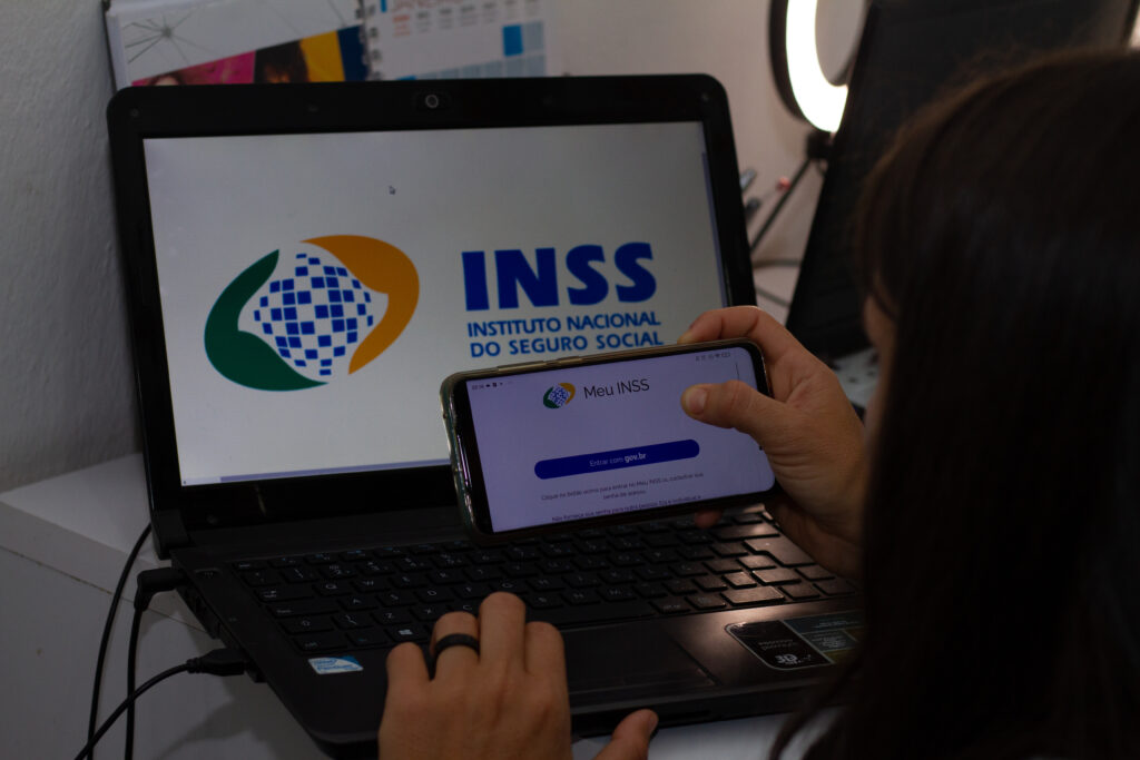 Pagamento atrasados do INSS para aposentados e pensionistas.