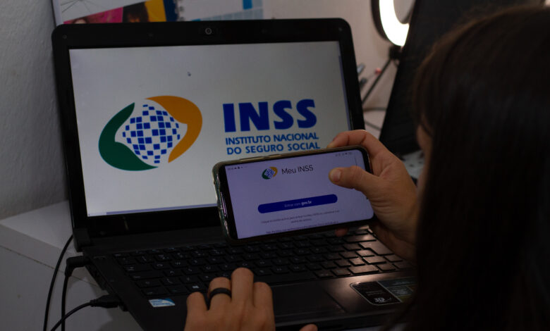 Pagamento atrasados do INSS para aposentados e pensionistas.