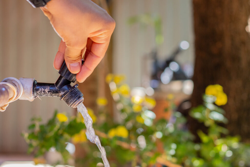 Desconto na conta de água para beneficiários do CadÚnico. 