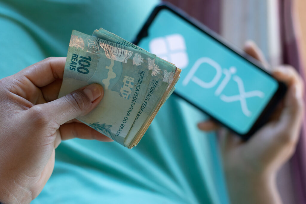 PIX direto na conta.