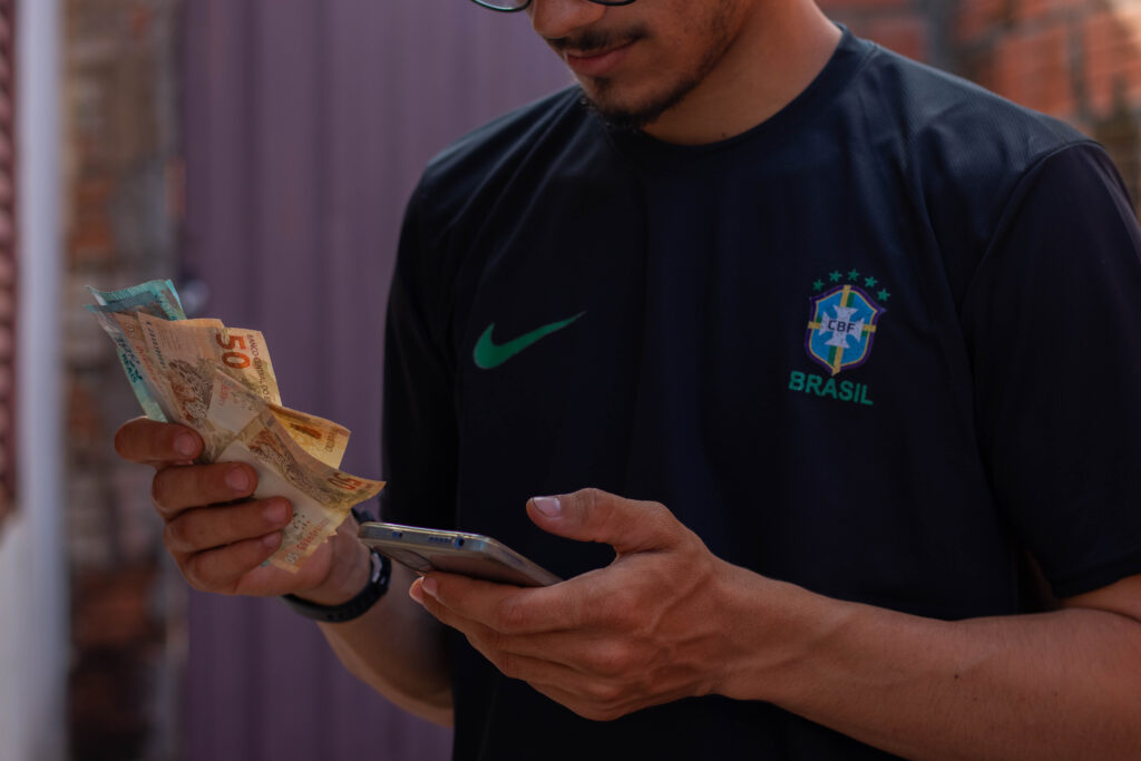 Benefícios via APP Caixa.