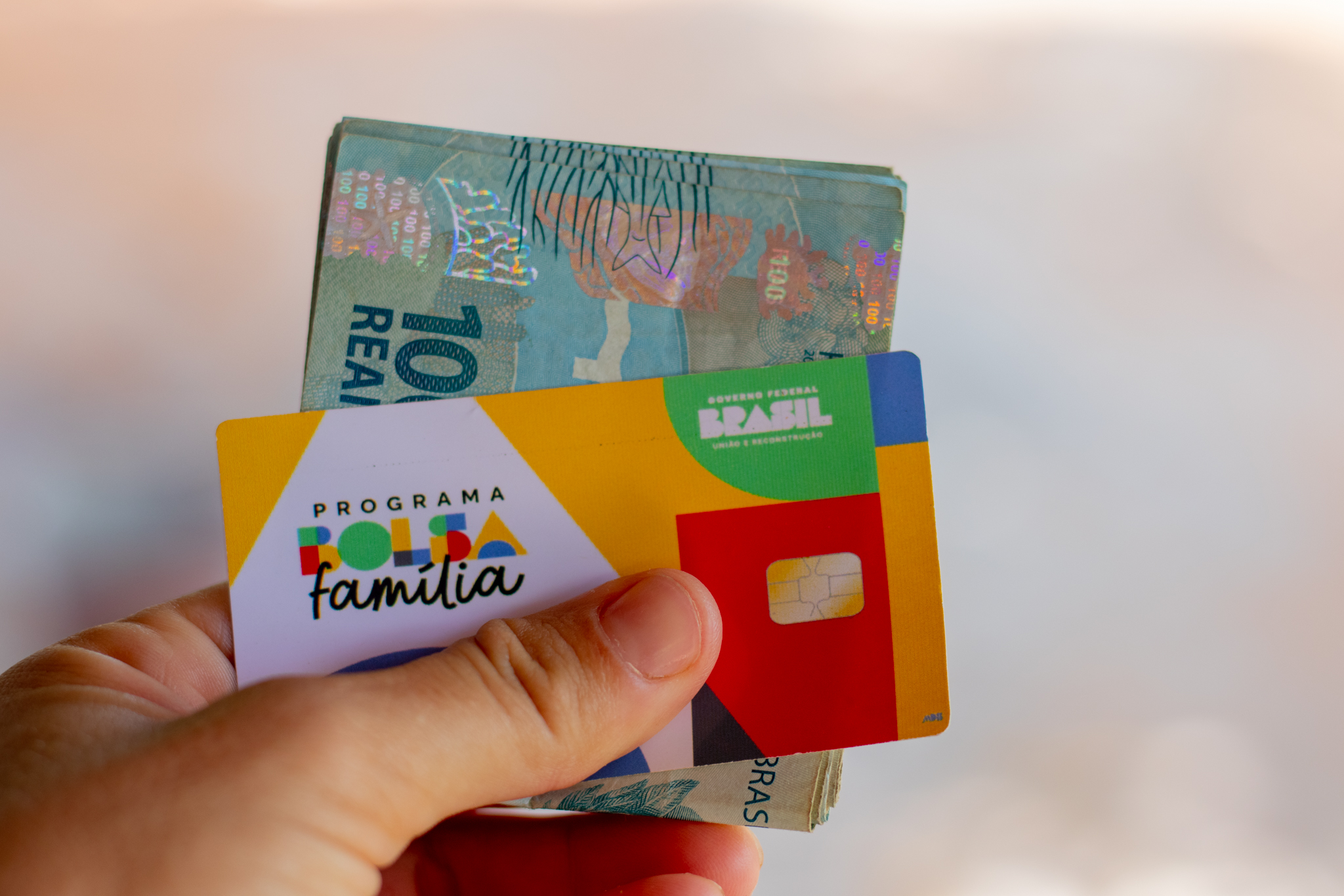 Nova lei do Bolsa Família.