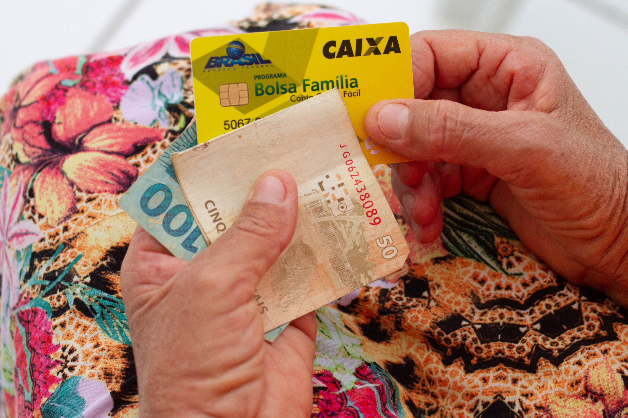 Pagamento do Bolsa Família.