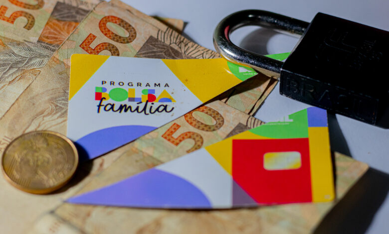 Bolsa Família.