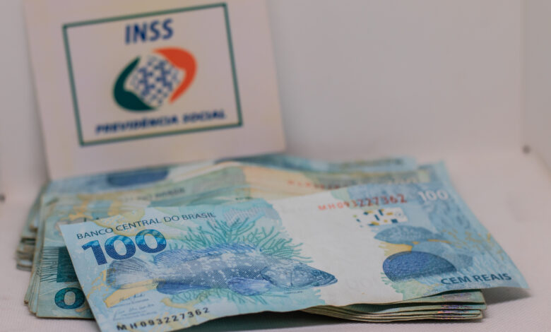 Auxílio Cuidador do INSS.