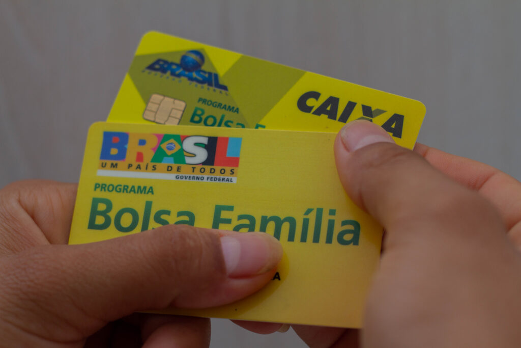 Bolsa Família antecipado.