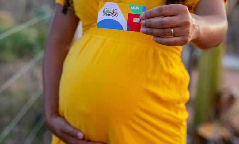 Grávida Bolsa Família.