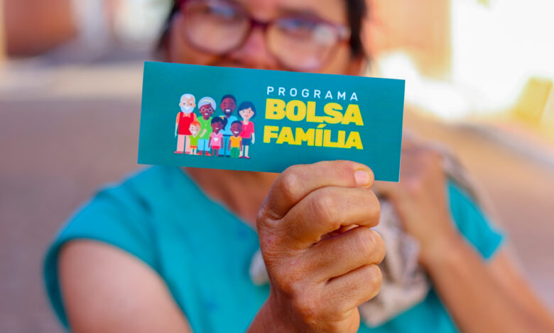 Com estes 3 documentos em nãos, você mantém seu Bolsa Família no próximo mês!