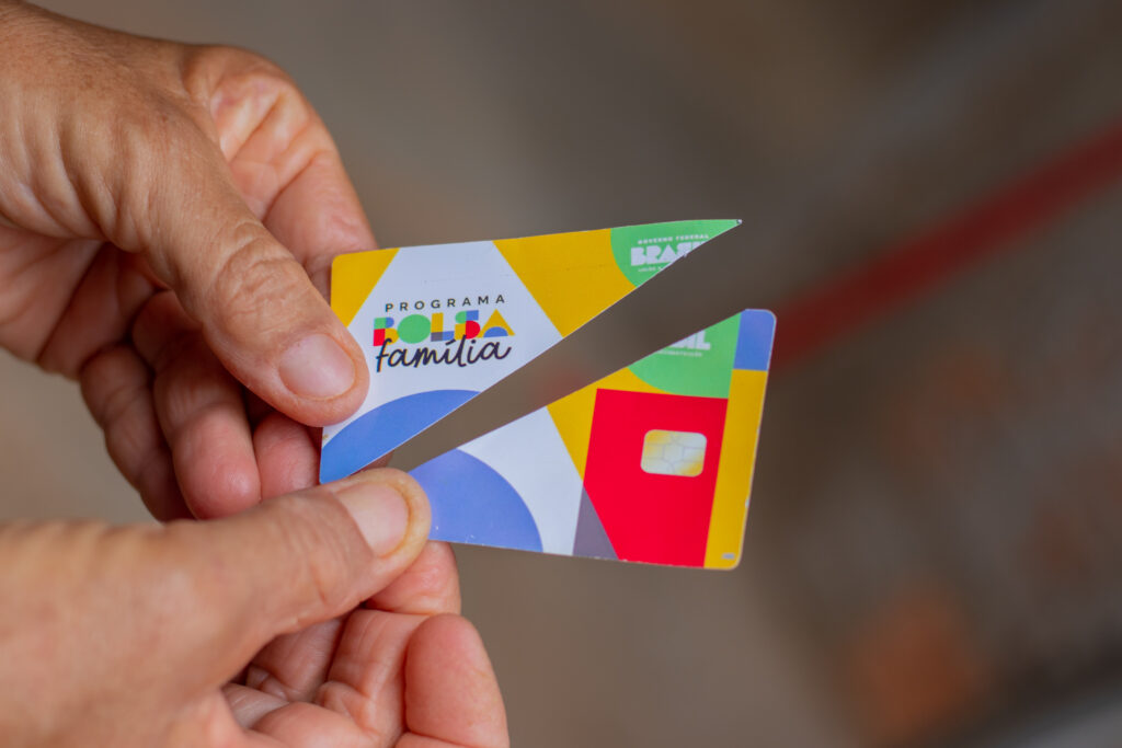 Cartão bolsa família.