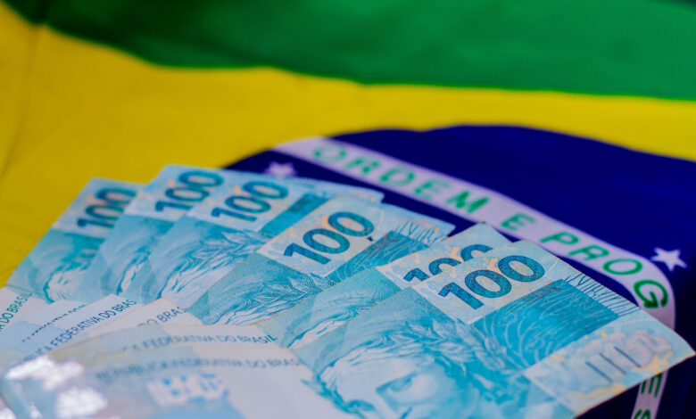 Auxílio emergencial.