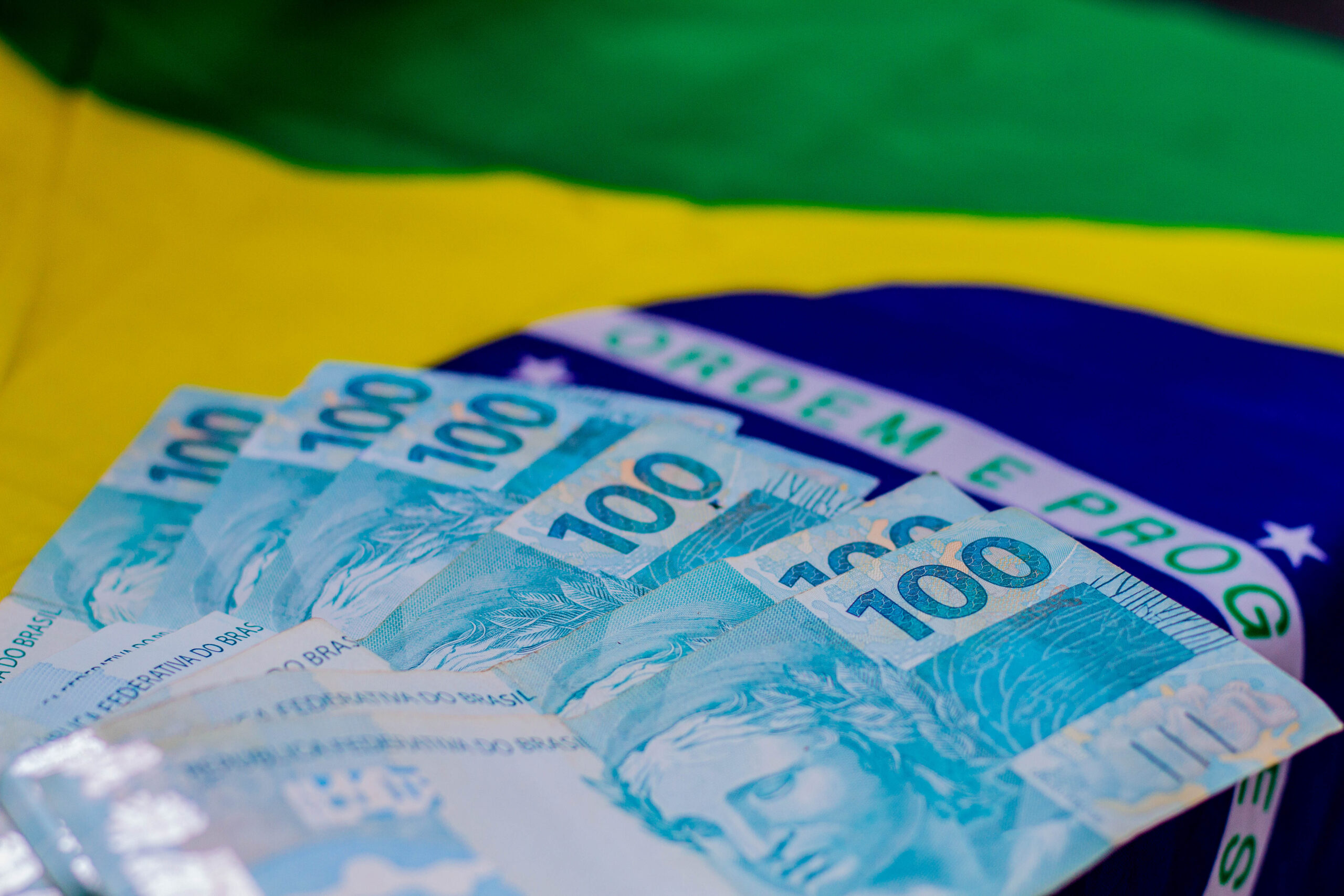 Auxílio emergencial.
