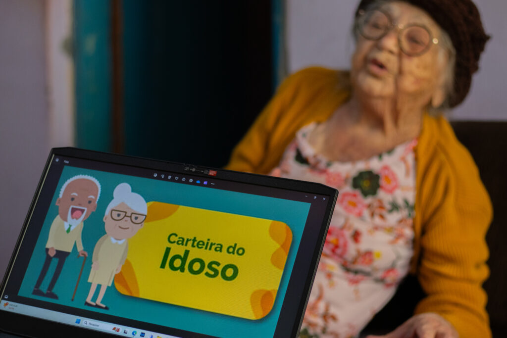 Carteira do Idoso 2025. 