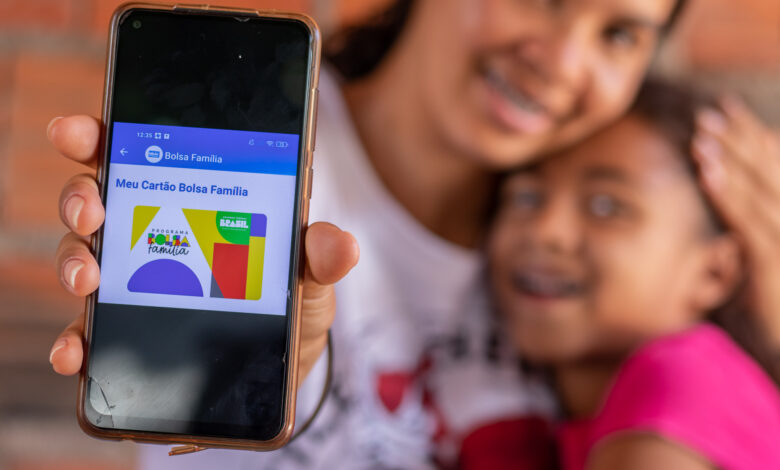 WhatsApp do Bolsa Família.