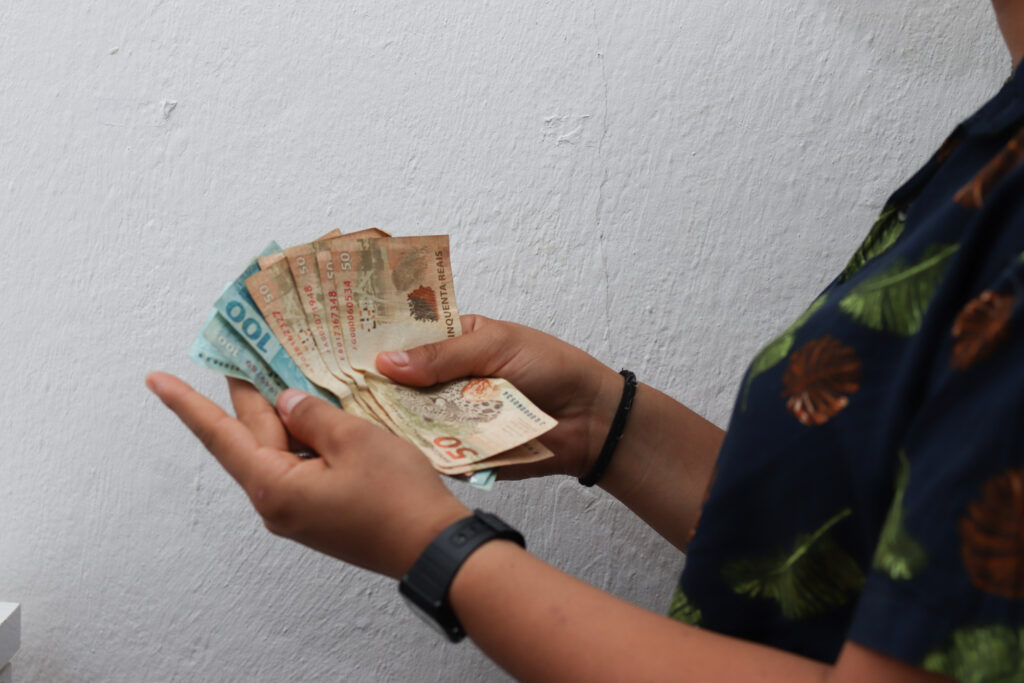 Bolsa dos benefícios do governo.