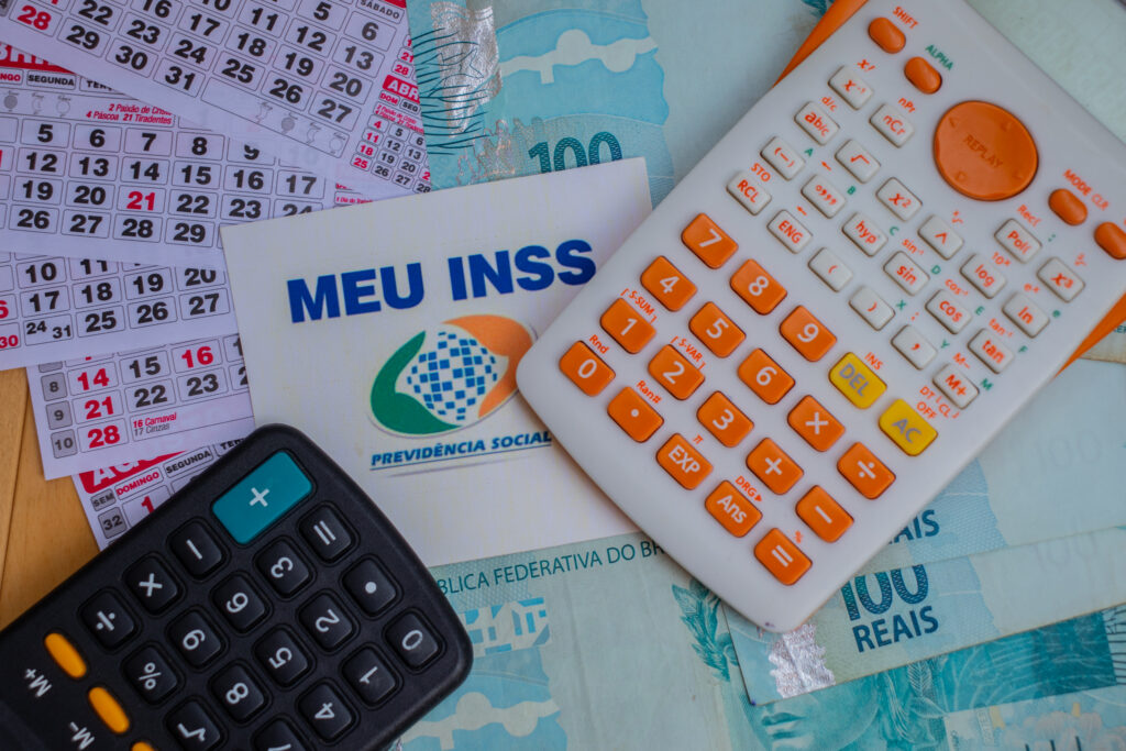 Décimo terceiro do INSS.