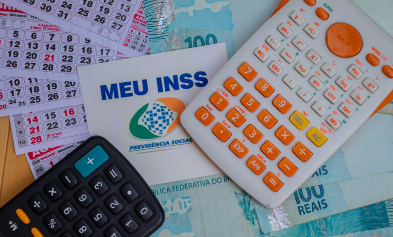 Décimo terceiro do INSS.