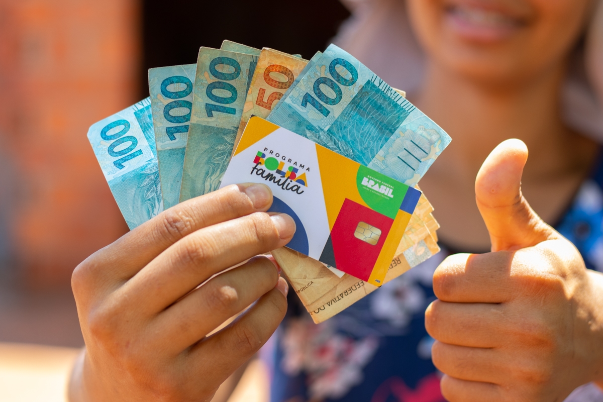 Extra no Bolsa Família.