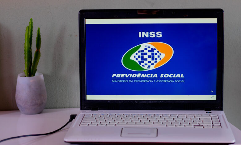idade mínima para se aposentar no INSS.