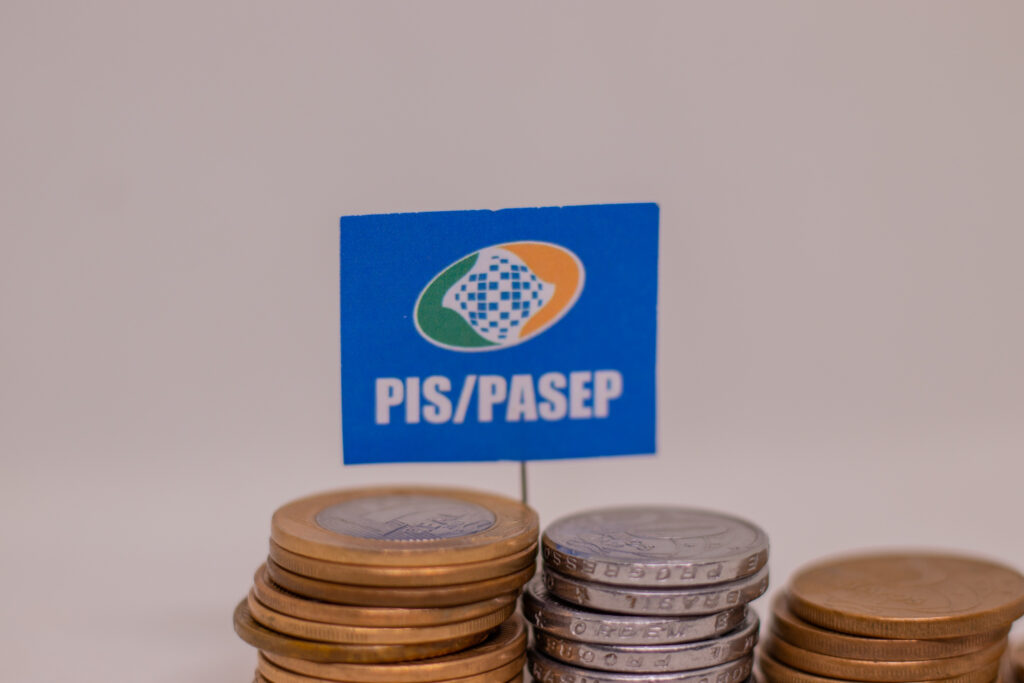 Tabela de valores do PIS 2025.