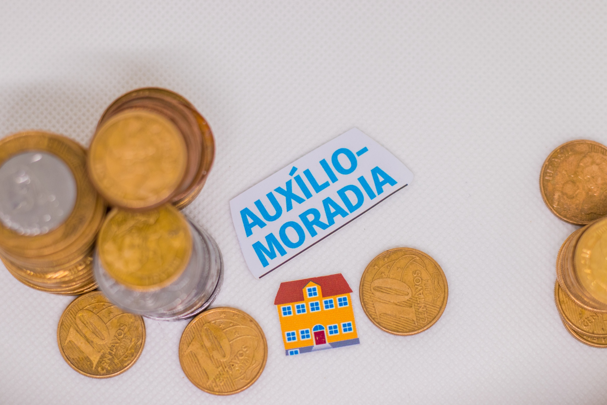 Auxílio-aluguel.