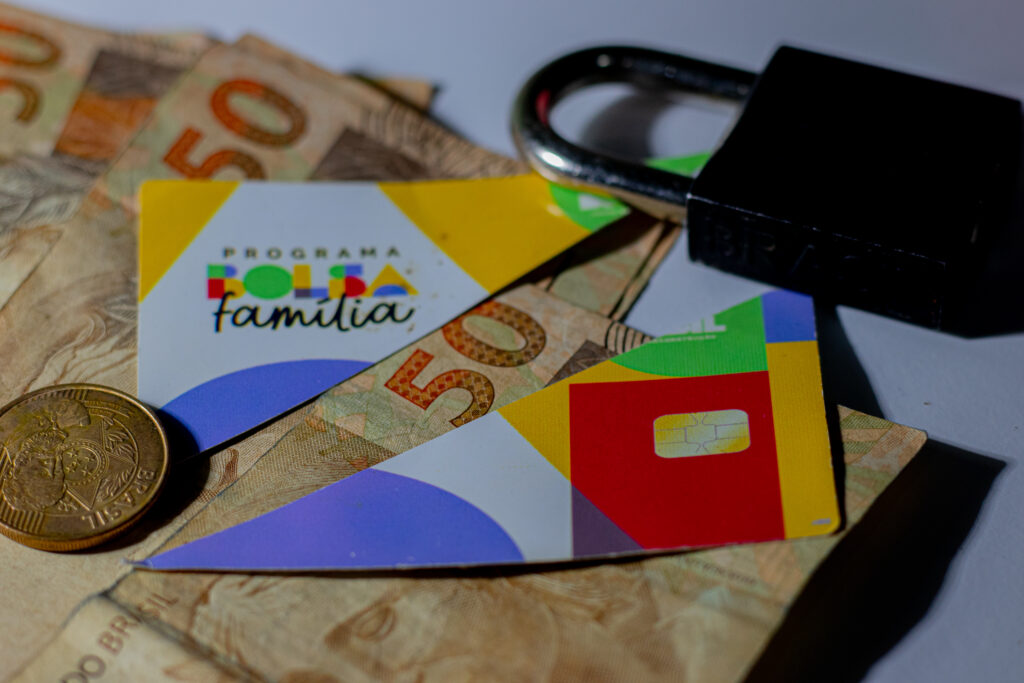 Bolsa Família. 
