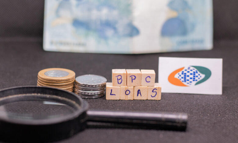 BPC pagamento extra do INSS.