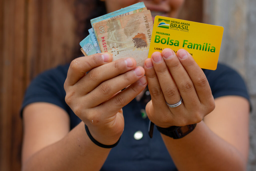 Bolsa Família retroativo.