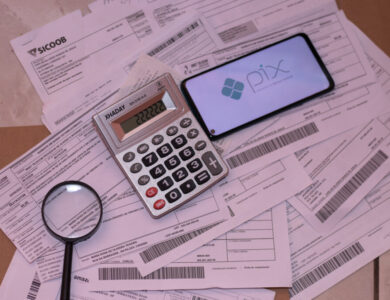 Receita Federal Intensifica Vigilância sobre Transações PIX e Cartões de Crédito