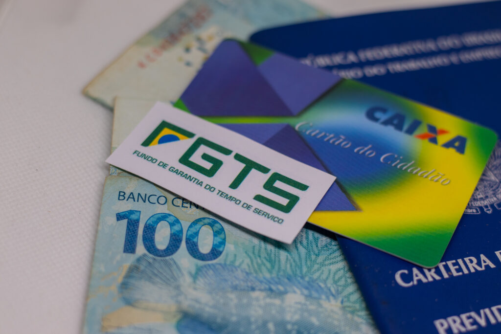 Requisitos para o Saque de R$ 6.220 do FGTS
