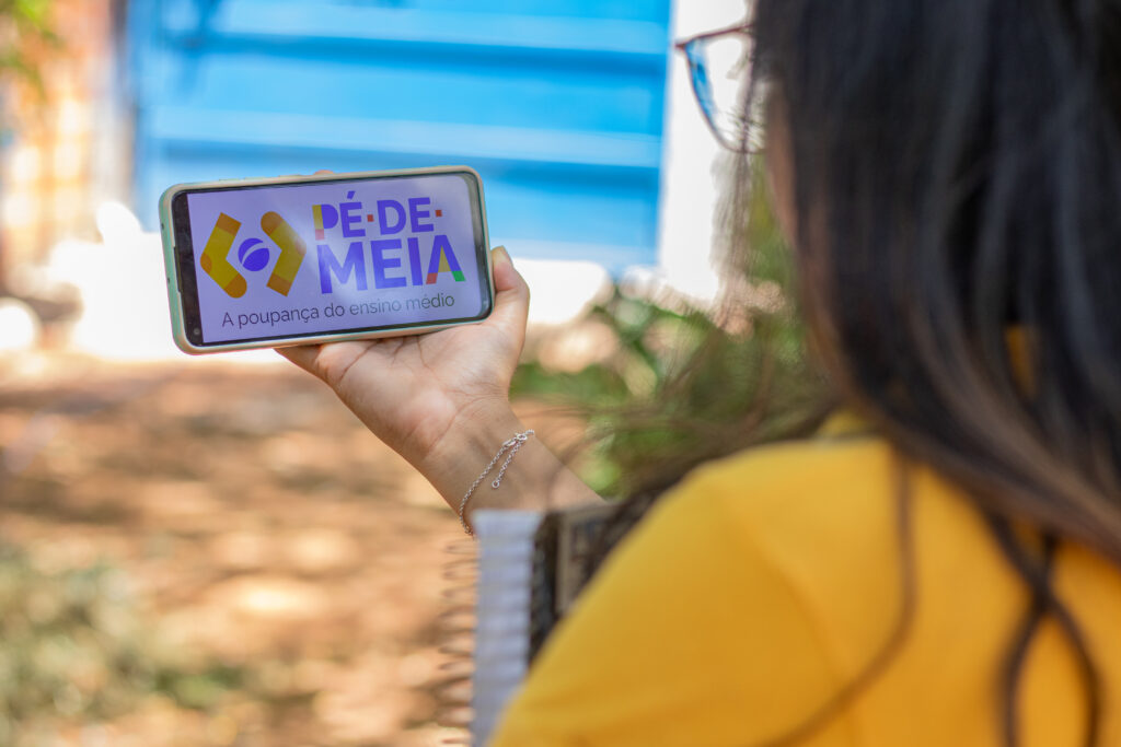 Aproveite o Programa Pé-de-Meia e Receba até R$ 9.200 em Suporte Financeiro