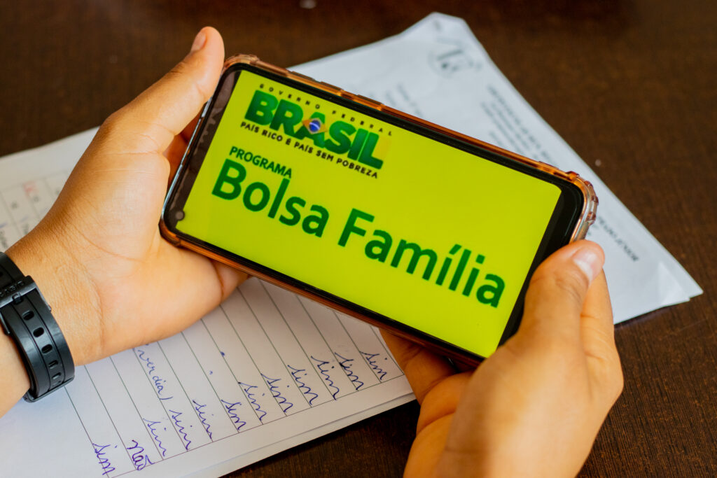 Bolsa Família: Aumento para R$ 800,00 em Fevereiro? Entenda