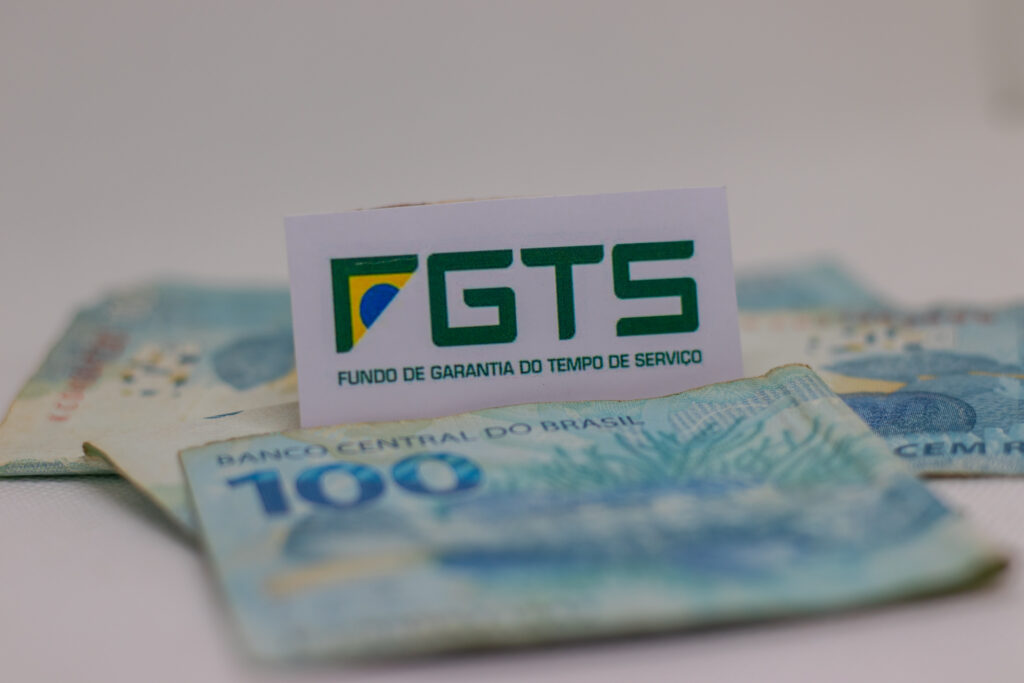 Saque Calamidade do FGTS: Benefício para Atingidos por Desastres Naturais