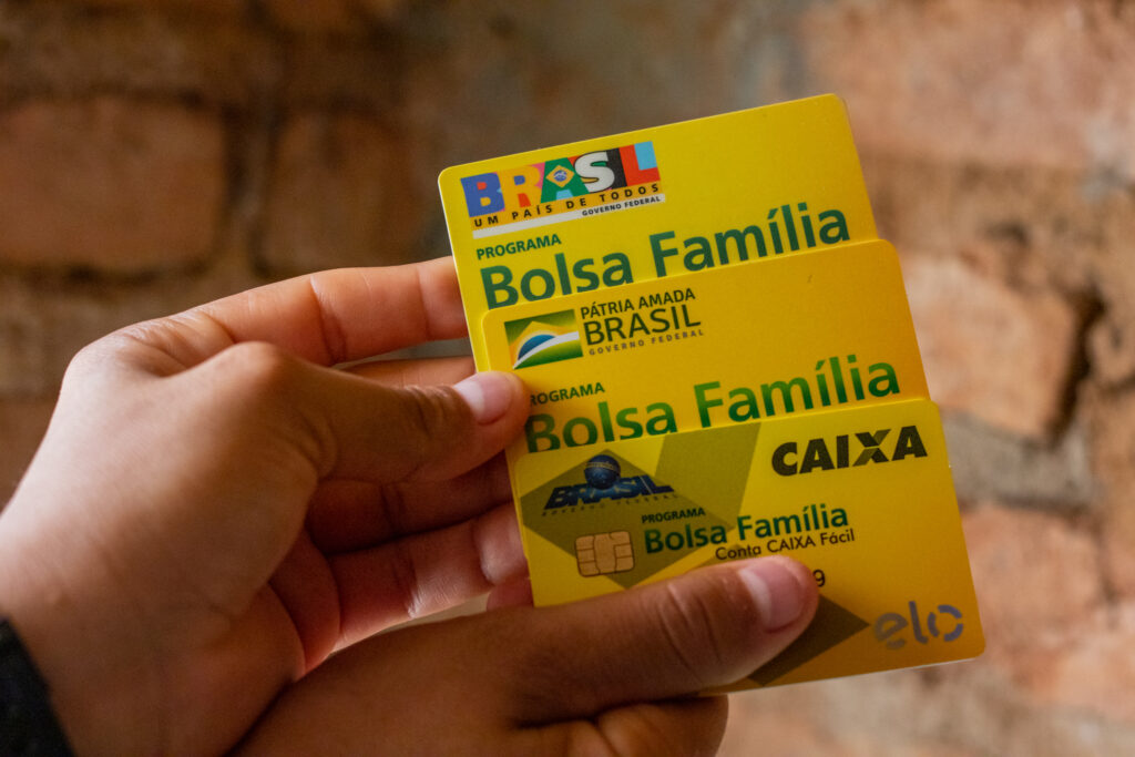 Inclusão financeira: Empréstimos de até R$ 21 mil para Bolsa Família