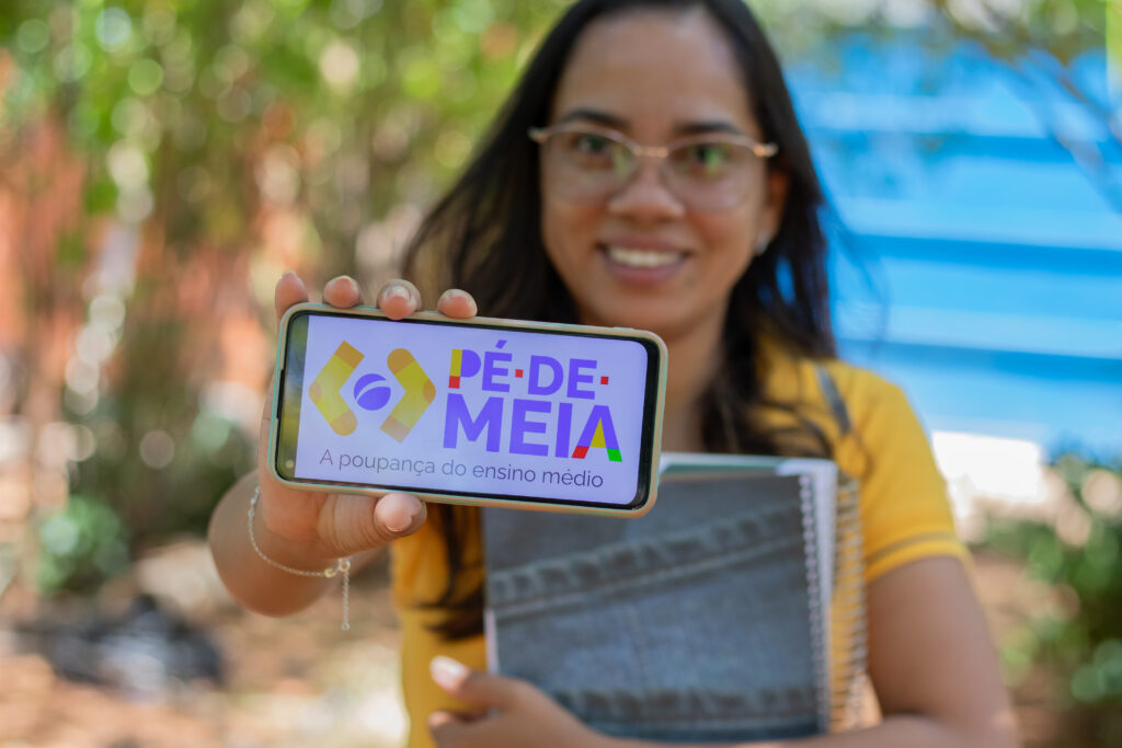 Pagamentos do Pé-de-Meia Começam em Fevereiro: O Que Você Precisa Saber