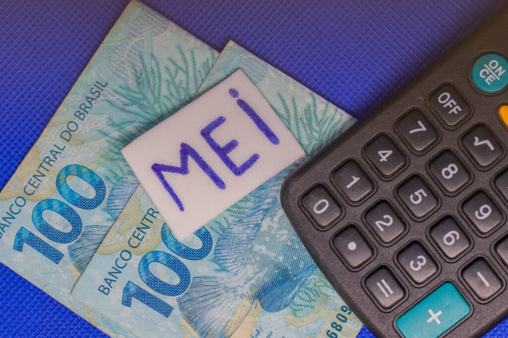 Abono Salarial de R$ 1.412 para MEIs em 2025: Quem Tem Direito?