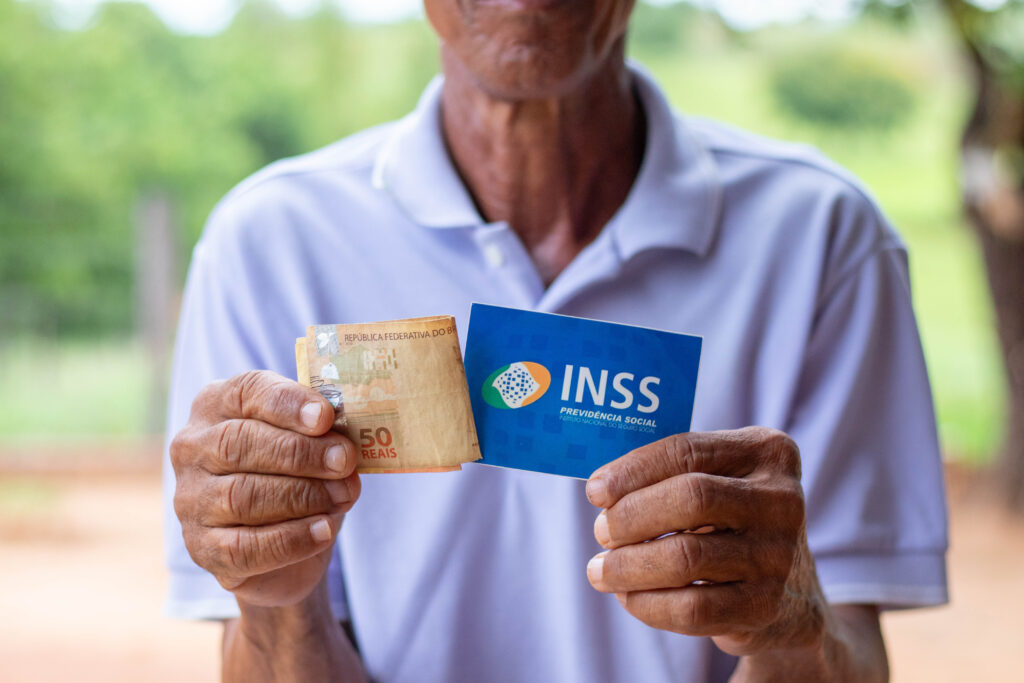 Novas Regras do INSS: Aposentadoria com 15 Anos de Contribuição