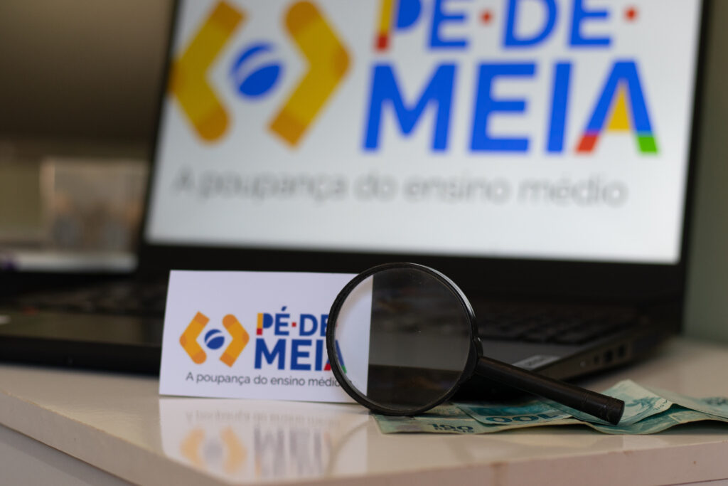 Pé-de-Meia Licenciaturas Abre Inscrições para Bolsa de R$ 1.050: Confira os Detalhes
