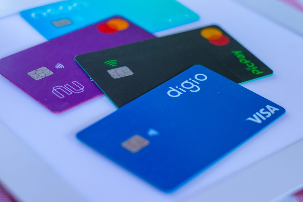 Cartão de Crédito Tem Novas Regras para Juros e Portabilidade de Dívidas