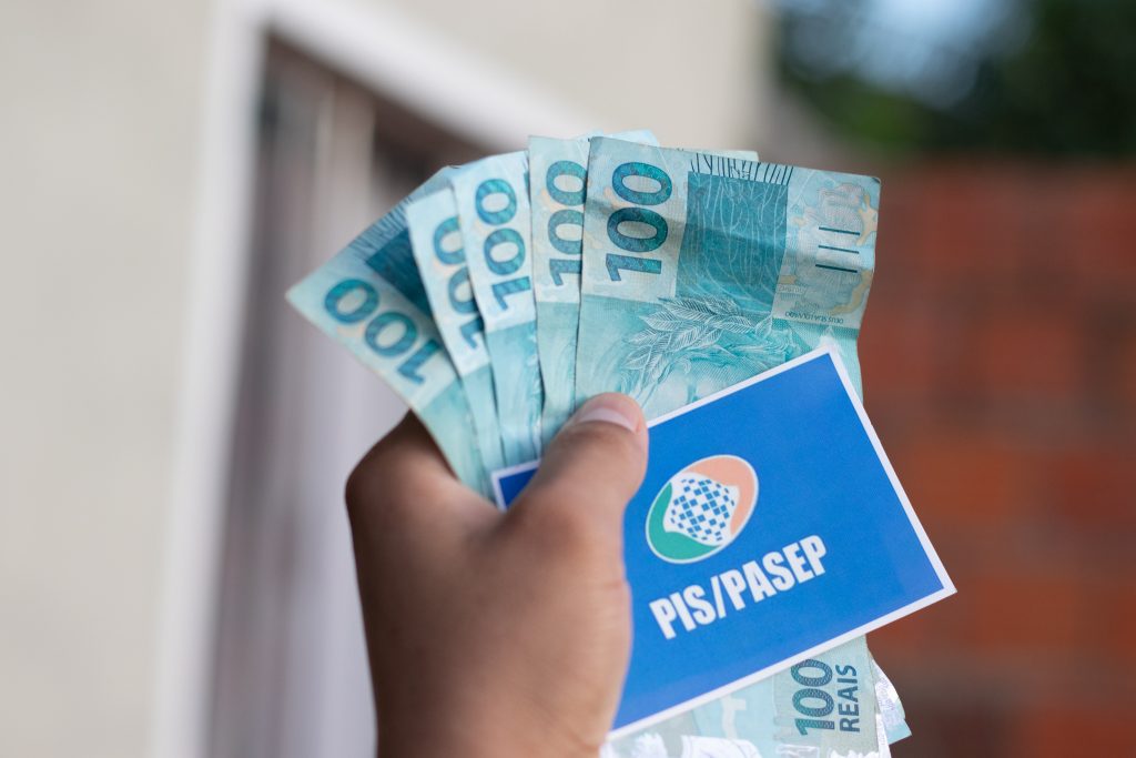 Abono Salarial 2025: Consulte o Calendário e Valores