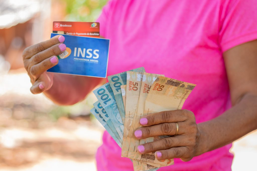 Novas Datas de Pagamento do INSS: Descubra Quando Seu Benefício Estará Disponível