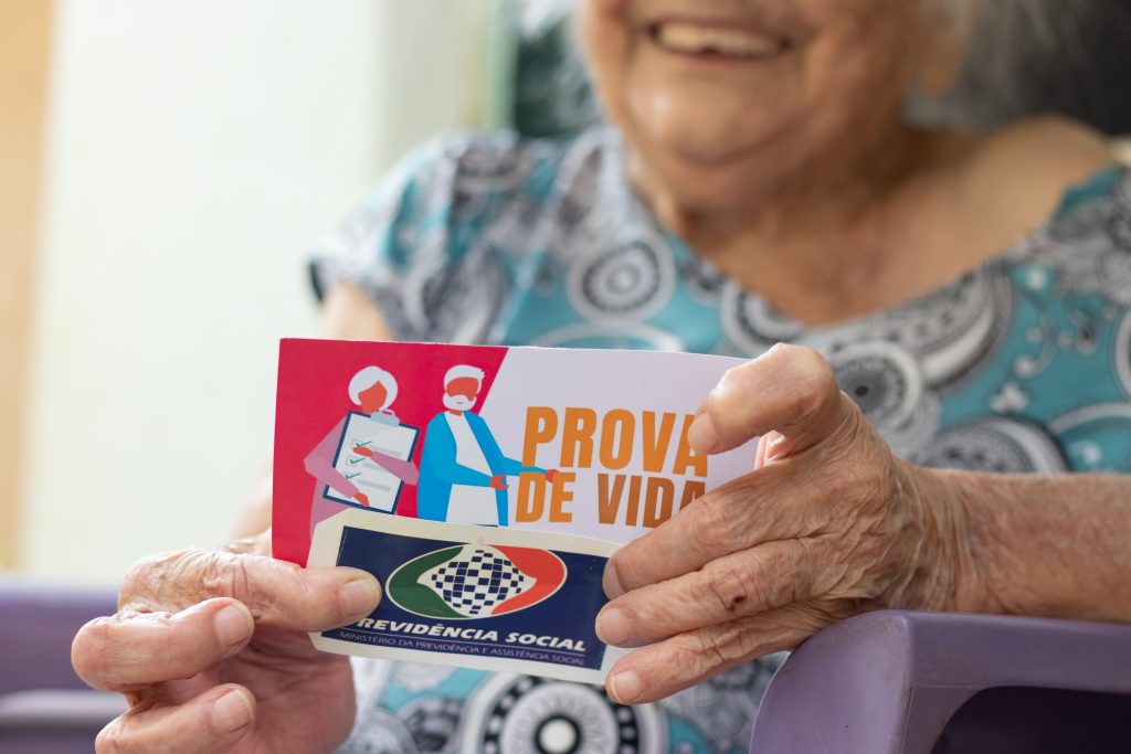 Suspensão do Pagamento da Aposentadoria pelo Governo