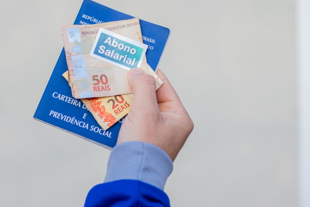 CAIXA Inicia Pagamento do Abono Salarial 2025